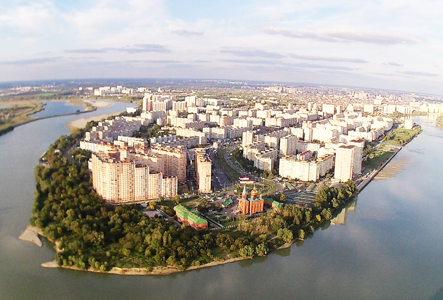 Округа фото. Юбилейный район Краснодар. Юбилейный мкр Краснодар. Юбилейный микрорайон Краснодар 2000. Река Кубань Краснодар Юбилейный микрорайон.